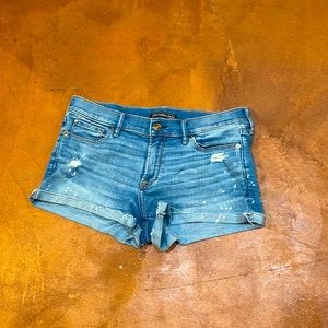 Short A&F shorts
